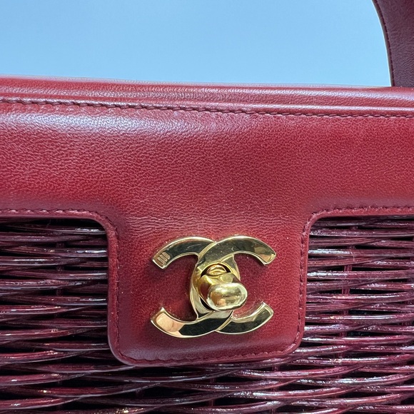 Chanel VINTAGE Burgundy Wicker Picnic Basket Shoulder Bag - Picture 2 of 12